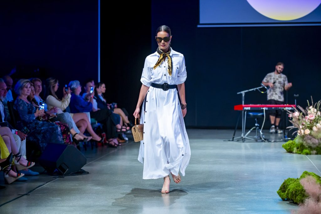 IV. The Fashion Show & POP UP