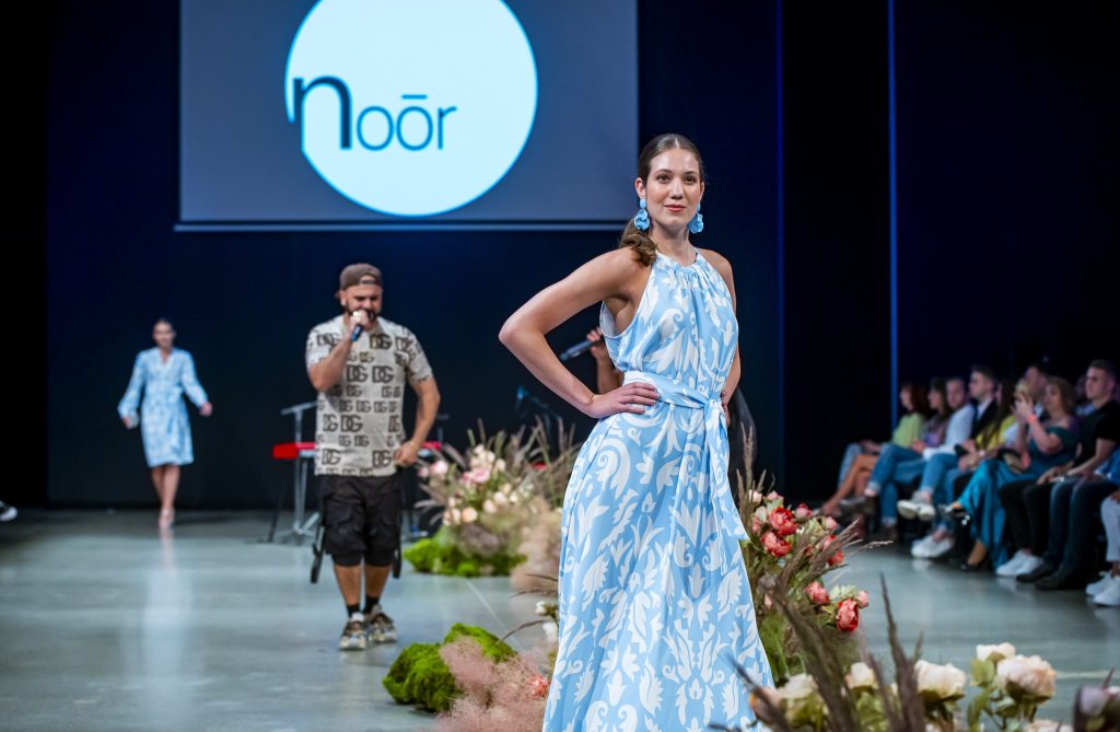 IV. The Fashion Show & POP UP