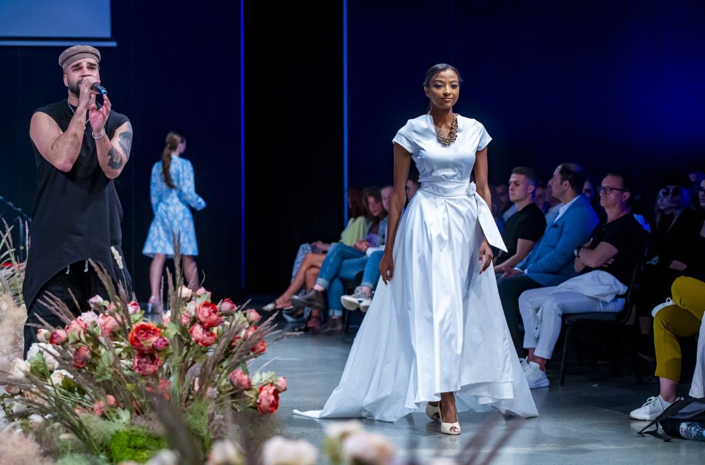 IV. The Fashion Show & POP UP