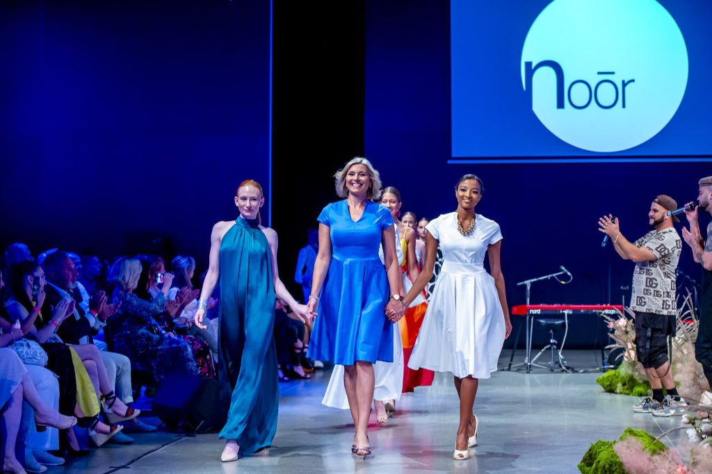 IV. The Fashion Show & POP UP