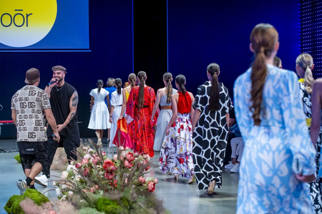 IV. The Fashion Show & POP UP