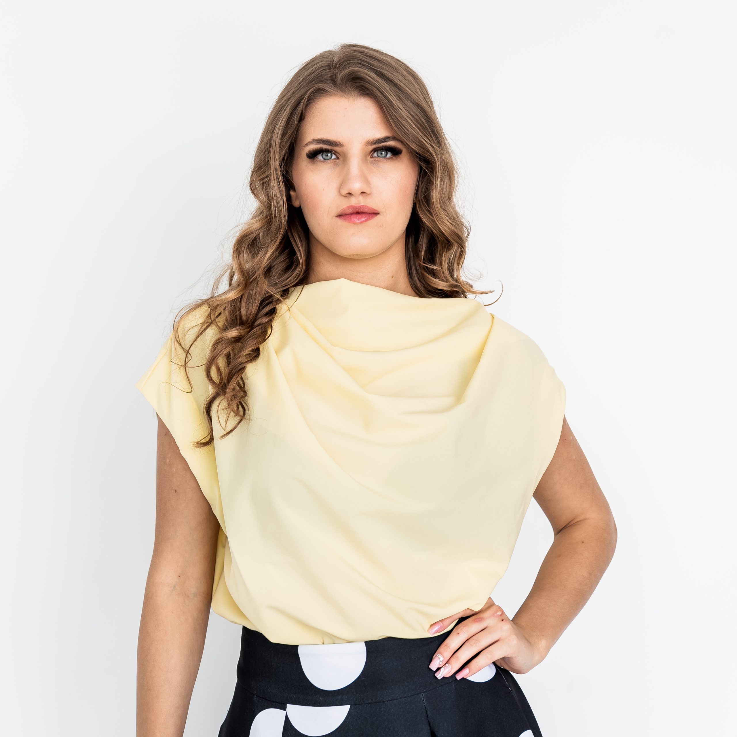 noor róma halvány sárga elegáns felső