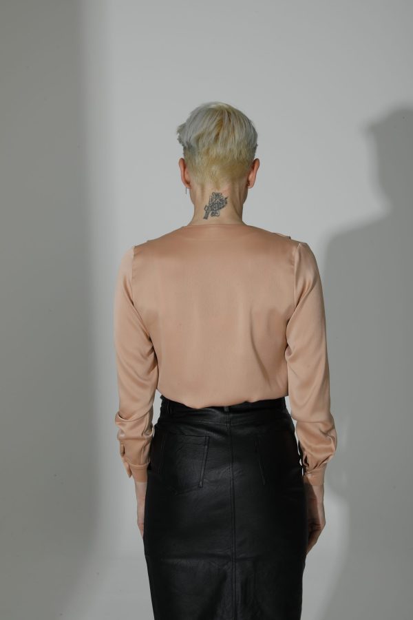 Atlanta body in lightweight fabric with flared front